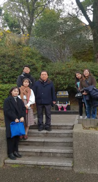 With Professor Ha Young-sun